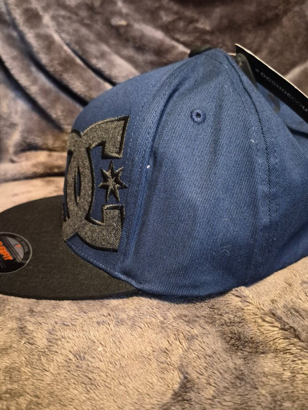 DC Shoes Flexfit Sports Skate Apparel Blue/Black L/XL Fixed Hat READ - Picture 2 of 10